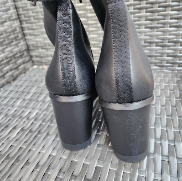 Donald Pliner Sindie Boots NEW Sz 8.5 - Picture 4 of 10